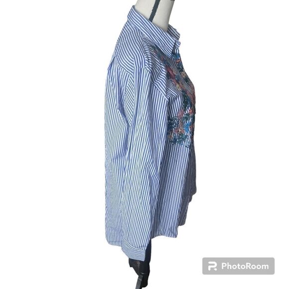 Zara Women Button Down Top With Floral Embroidery. Size S. - Picture 3 of 7